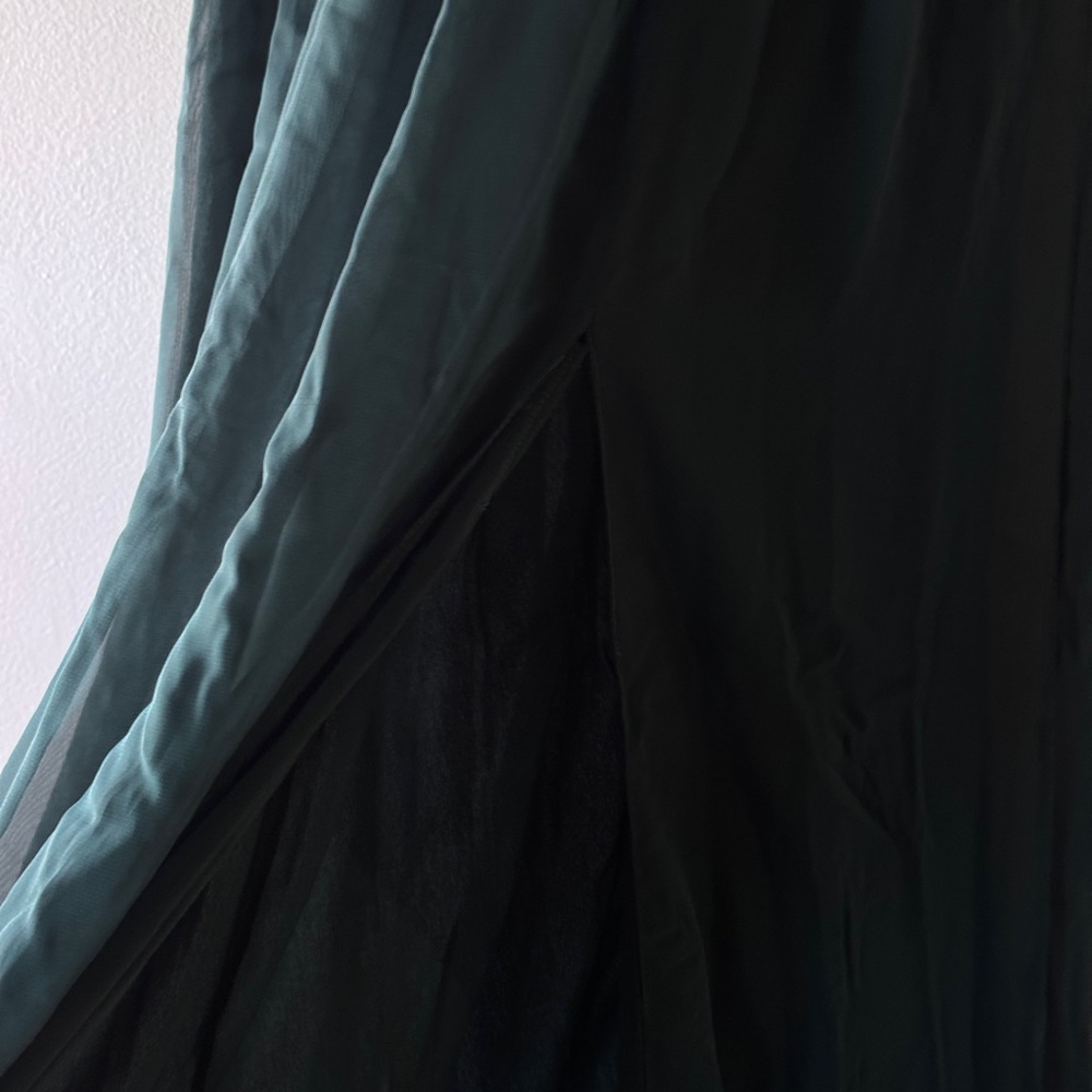 Elegant Green Sleeveless Maxi Dress - Picture 4 of 4